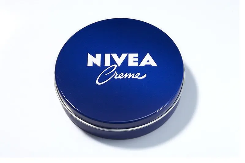 NIVEAの青缶